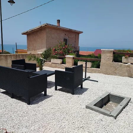 בית נופש Delfini Porto Alabe