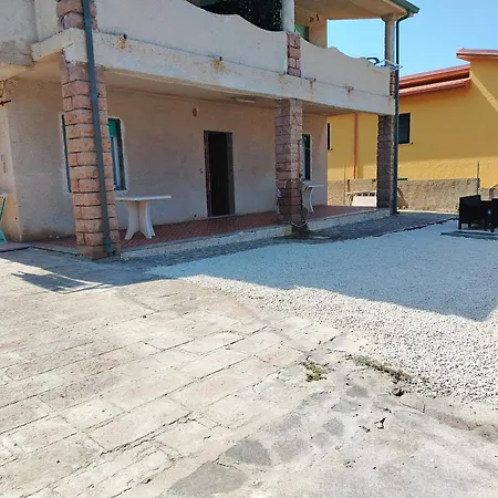 別荘 Delfini Porto Alabe